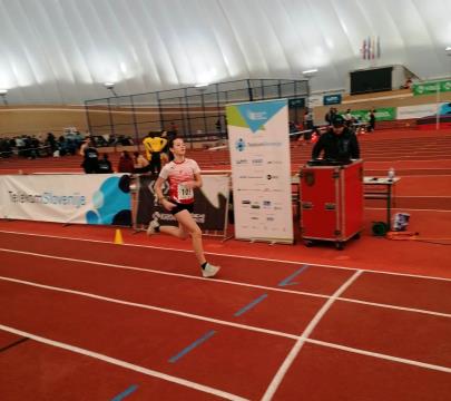 Odlični nastopi atletinj  (2)